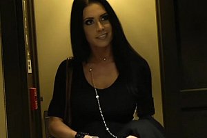 我的巨乳女房东
